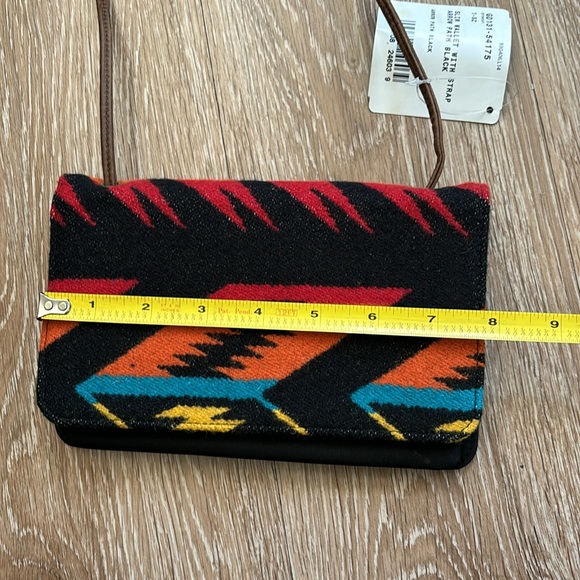 Pendleton slim wallet with strap, arrow path pattern, wool & leather - Picture 13 of 14